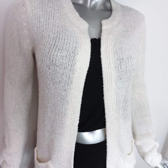SALE!!!  Small Ivory Cardigan Sweater Knit Long Sleeve Small Pockets Vintage 90s - Picture 1 of 6